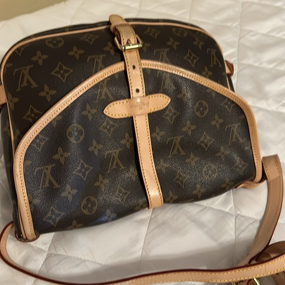 Louis Vuitton Signature Saumur 35 Saddle Shoulder Bag Pristine Crossbody - Picture 7 of 13